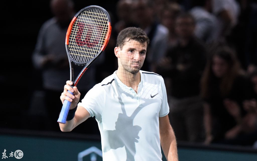 黄潜展现了 黄潜展现了